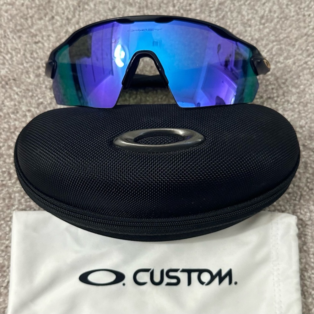 Custom Oakley Radar Ev Pitch Polarized Sunglasses